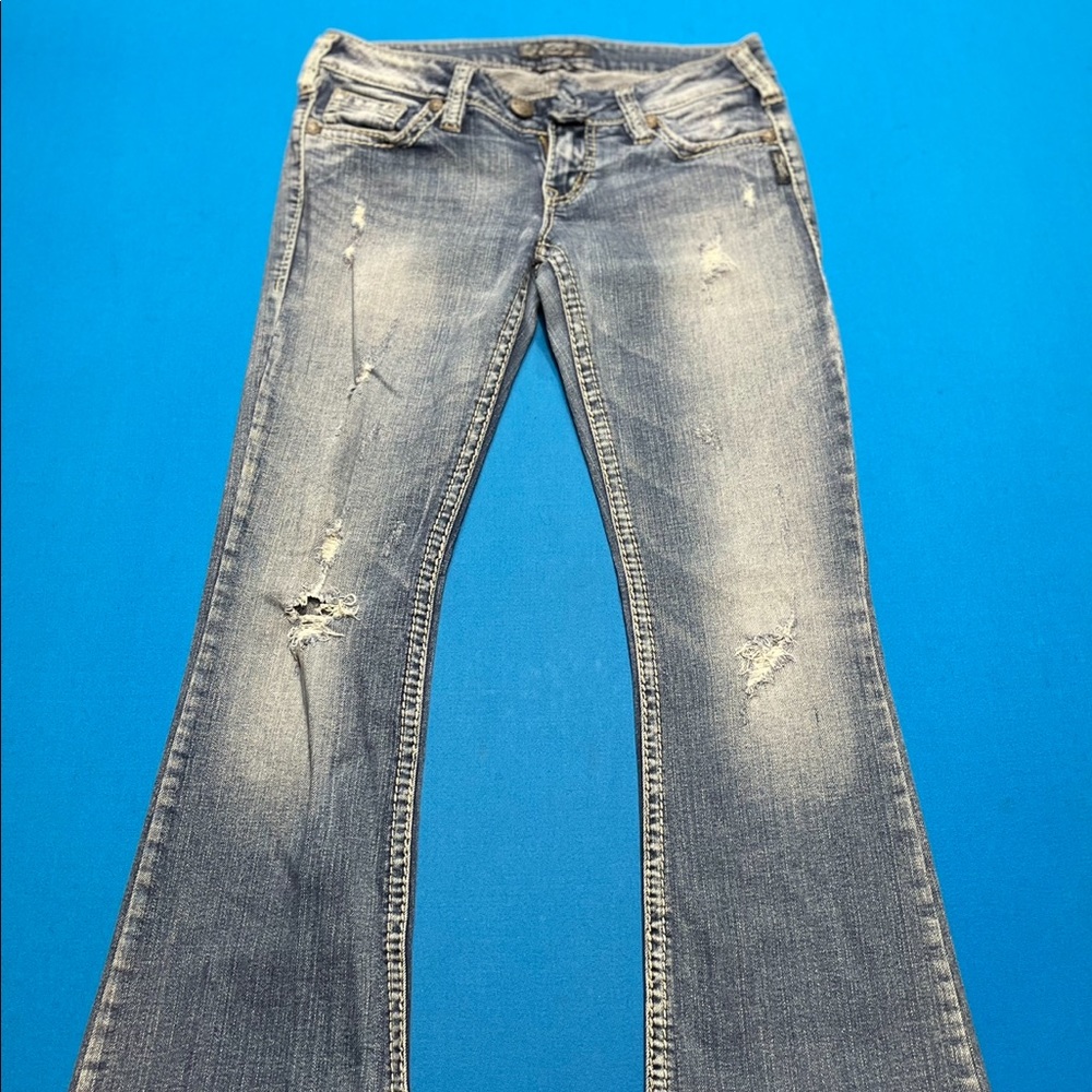 Silver jeans Tuesday size 27/31. In good condition